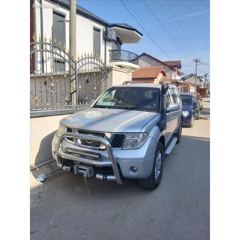 Nissan pathfinder 4x4