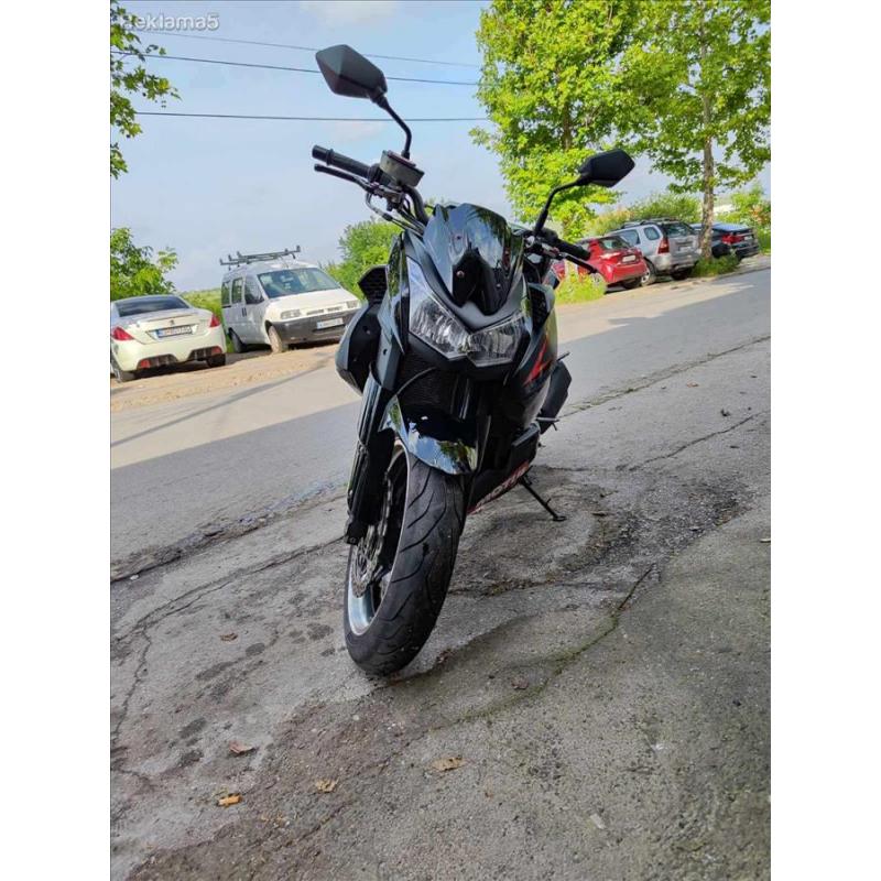 KAWASAKI Z1000