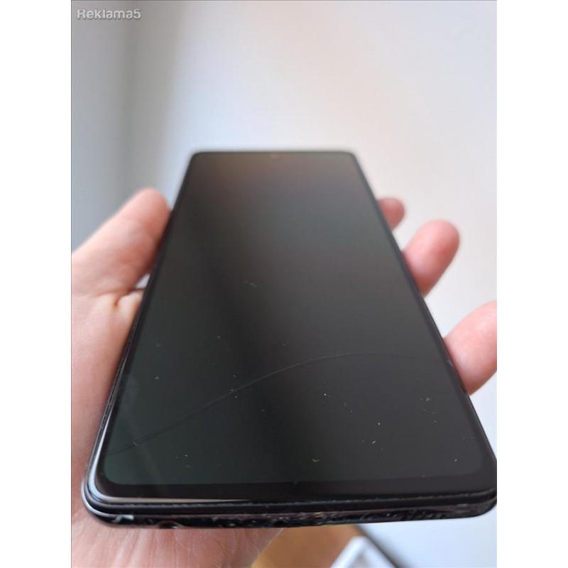 Se prodava Samsung Galaxy A72