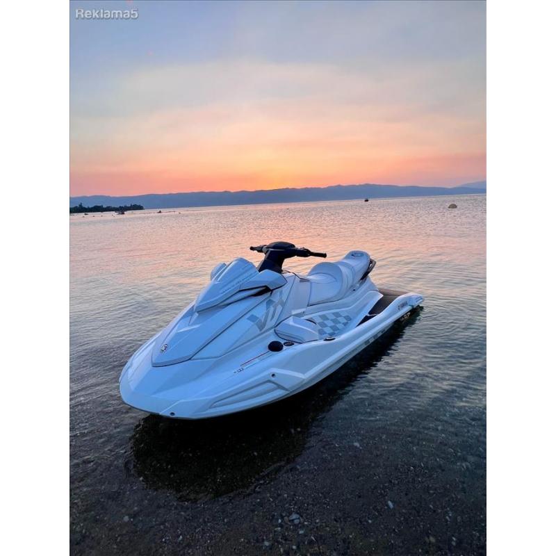 Yamaha VX Cruiser HO - Waverunner Jetski