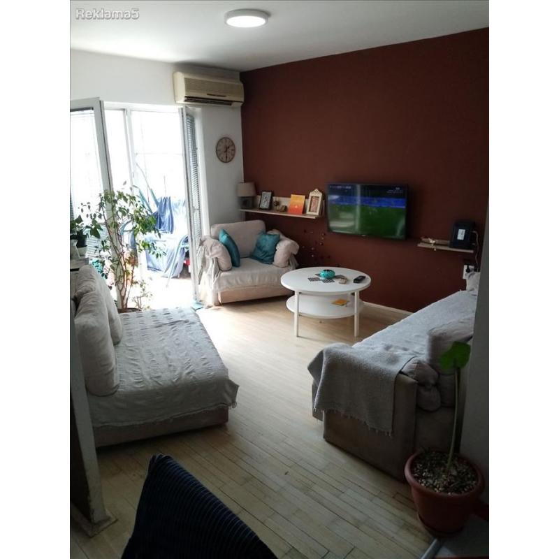 Se prodava stan vo Kisela Voda 65m2