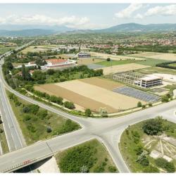 Se prodava plac za gradba lesna industrija Butel