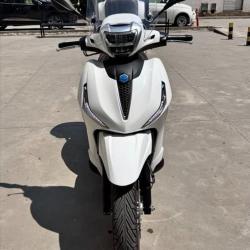 Se prodava Piaggio Beverly 400 HPE, 2023 pod garancija