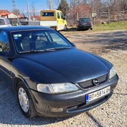 Opel vectra 1.8 vgraden dizna plin REG.. SO ZELEN Karton