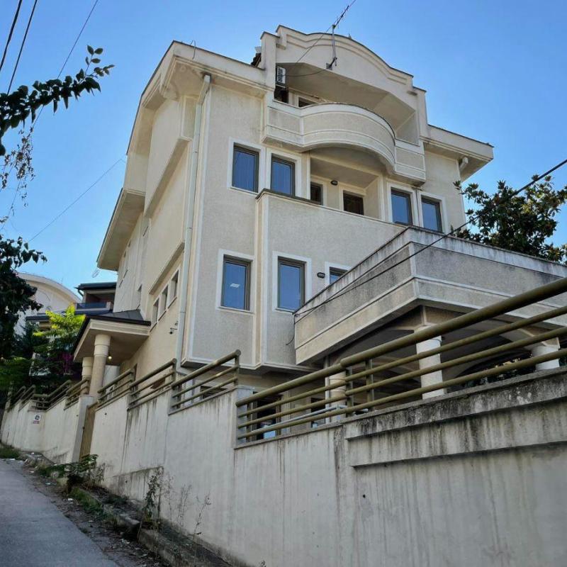 Se prodava Kuka vo Crnice / Црниче