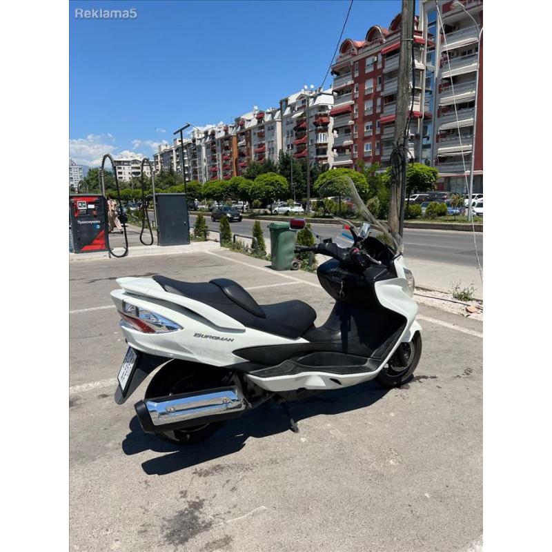 Suzuki Burgman AN400 2012 Pearl White