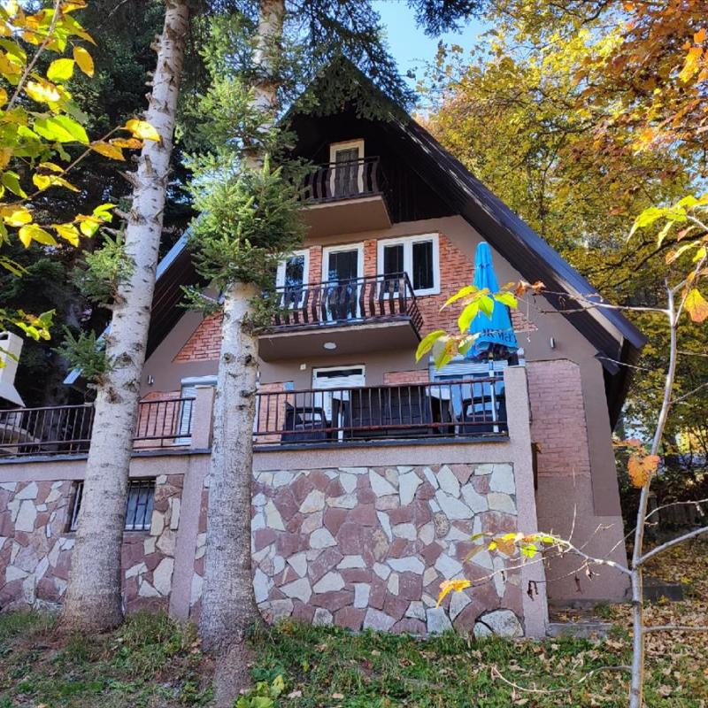 Se prodava Vikendica vo Mavrovo