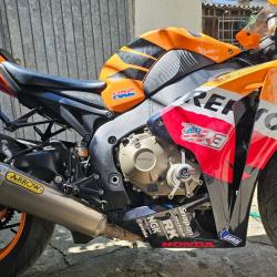 Honda CBR 1000 RR 2008 godina Repsol