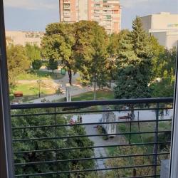 Iznajmuvam 2 apartmani vo centarot na Kumanovo