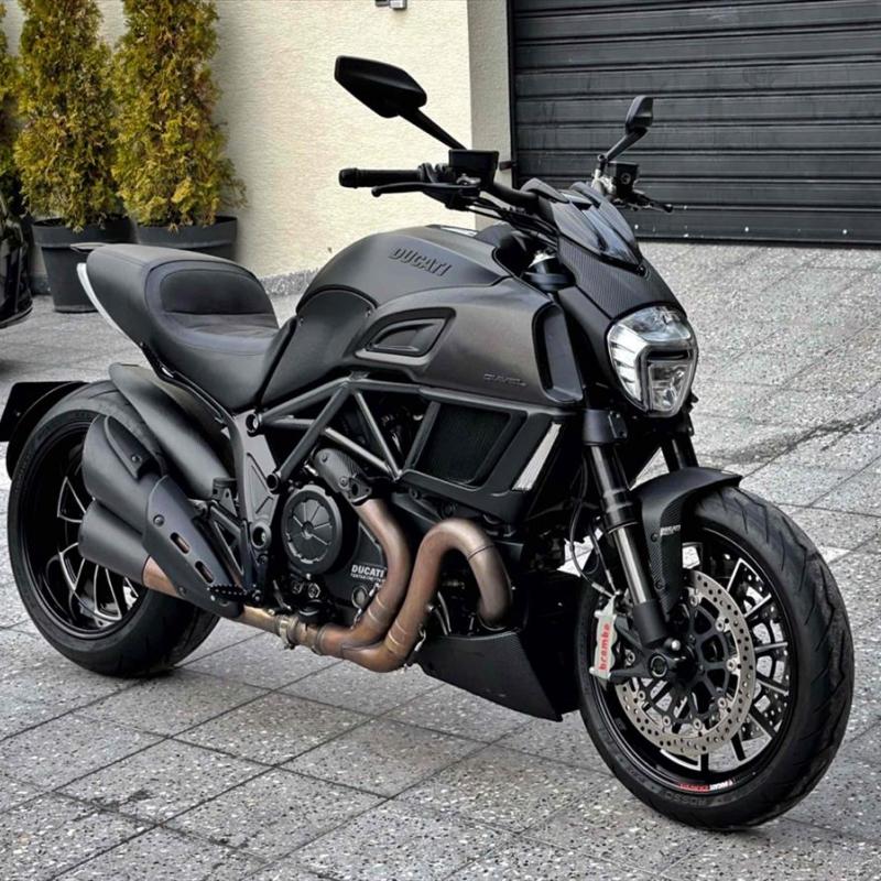 DUCATI DIAVEL 1200 CARBON EDITION 2017