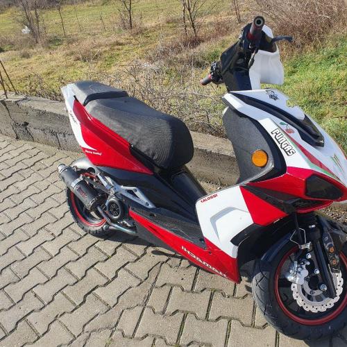SKUTER 50 CC 2021 godina