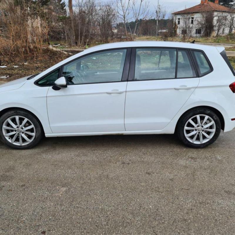 Се продава Golf Sportsvan 1.6 TDI 2018 115кс