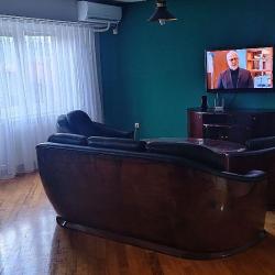 Se izdava stan vo Centar do Germanska Ambasada