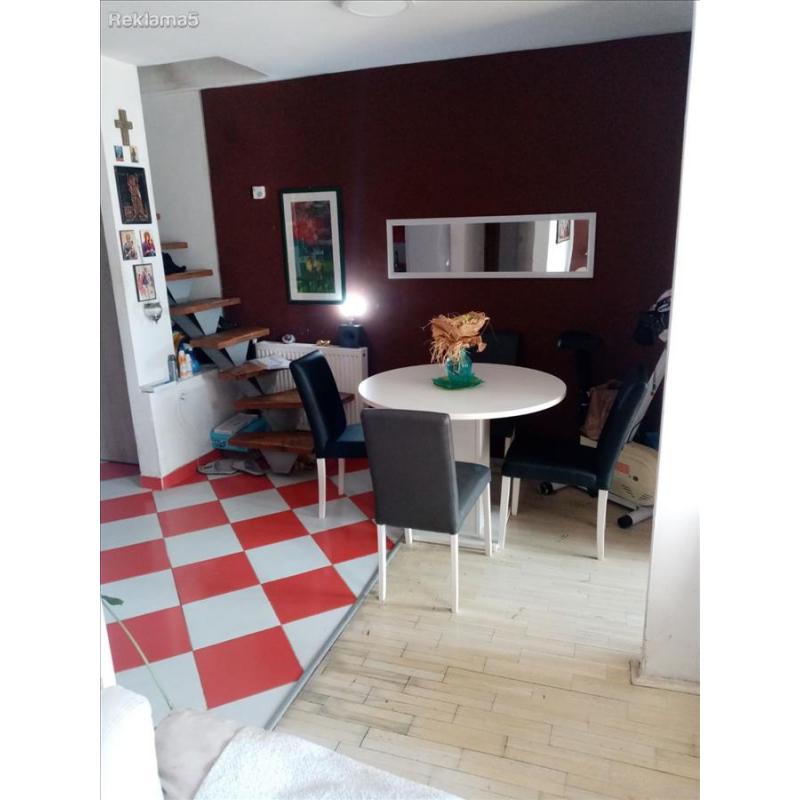 Se prodava stan vo Kisela Voda 65m2