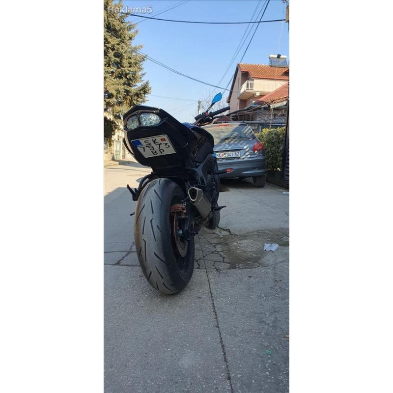 Yamaha FZ8