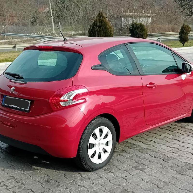 Peugeot 208 2014god