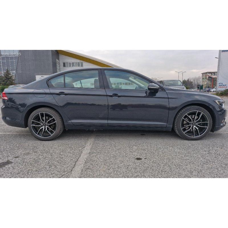 VW Passat B8 Facelift 2.0 TDI Перфектен!!!