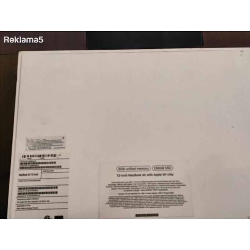 Apple Mac 8GB so 256GB SSD Laptop