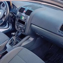 Se prodava golf5 1.9 tdi 4 motion