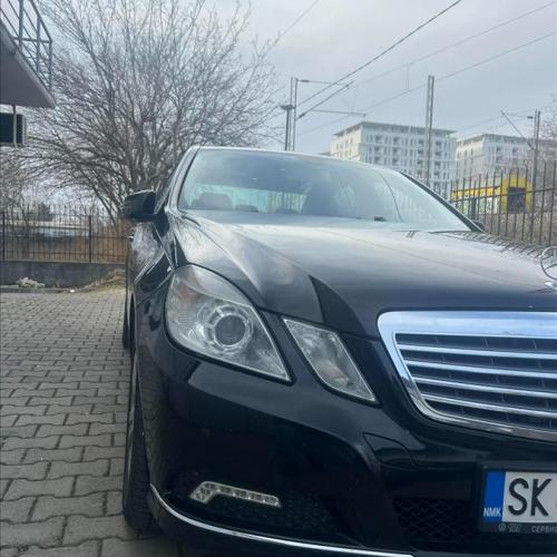 Se prodava Mercedes E-250 so servisna istorija