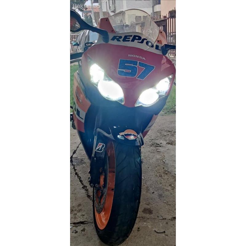 Honda CBR 1000 RR 2008 godina Repsol