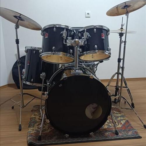 Se prodava komplet tapani