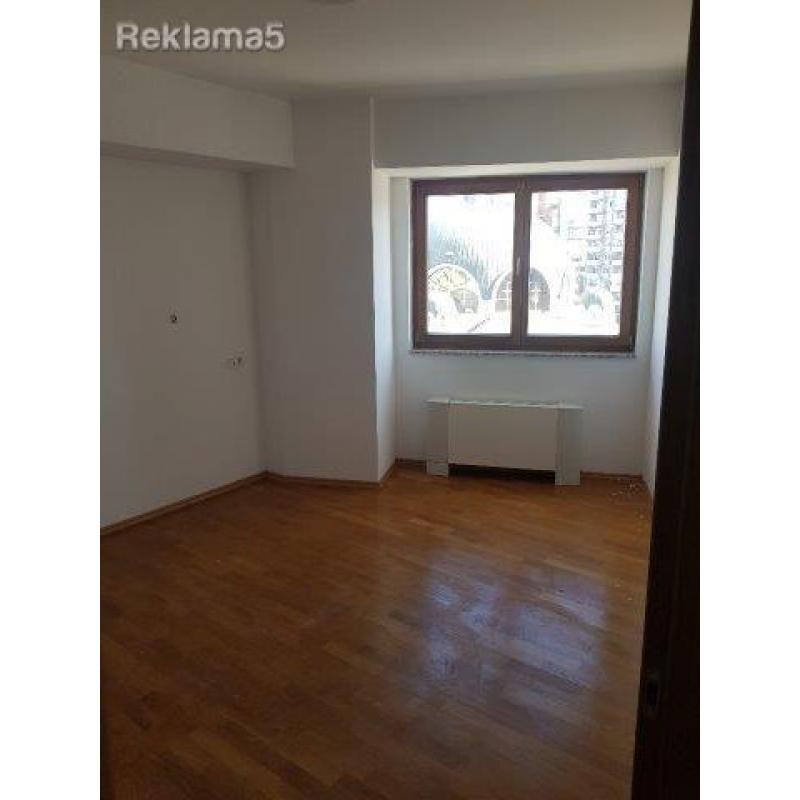 Se Izdava Stan vo Centar 60m2