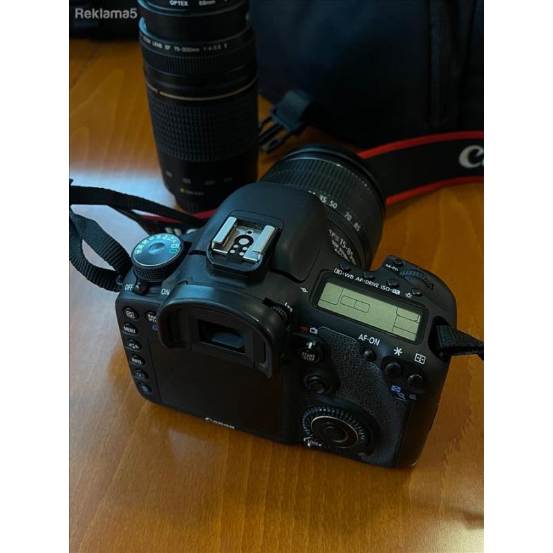 Se prodava digitalna kamera | CANON EOS 7D